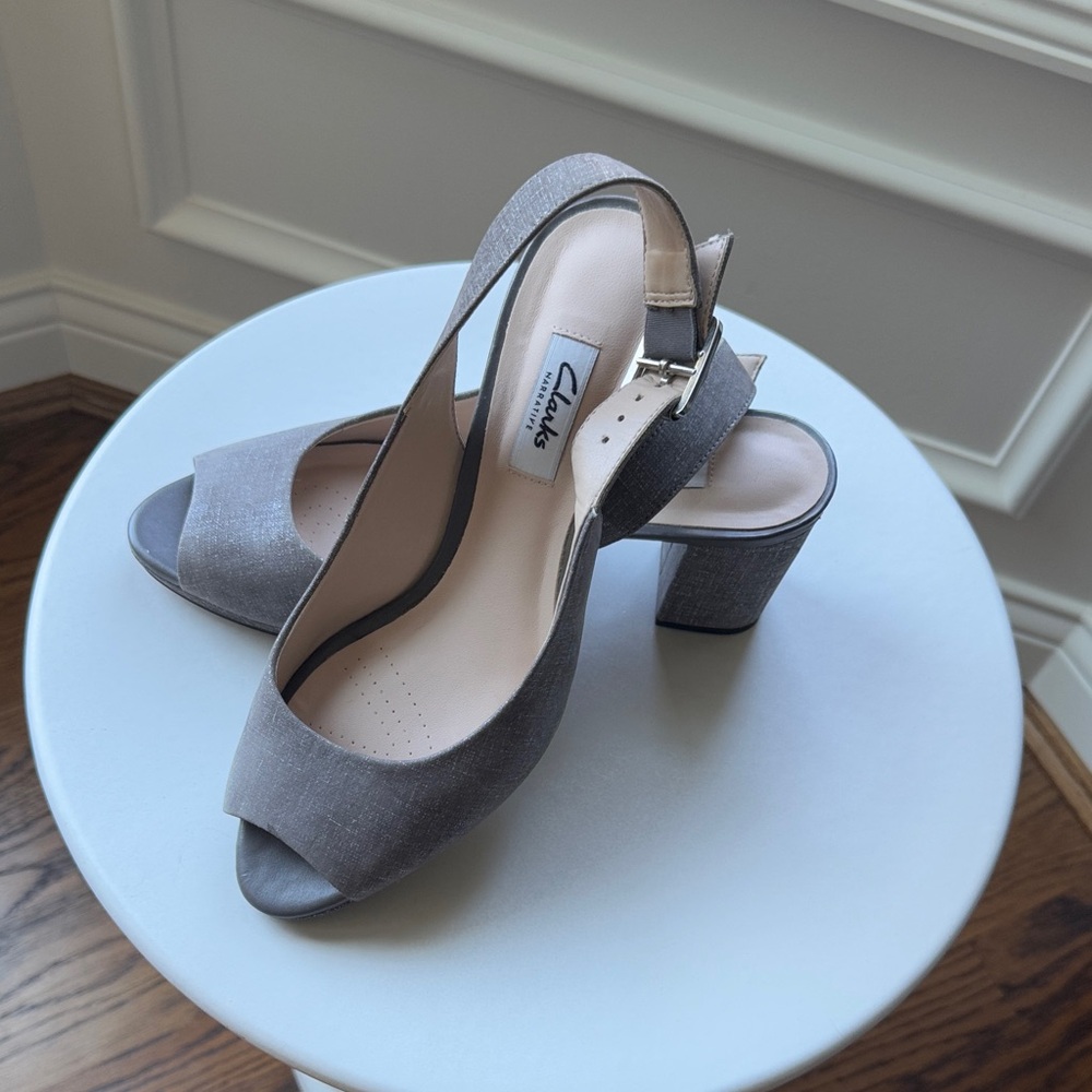 Clarks Women's Elegant Gray Peep-Toe Heels Size US 8.5 UK 6